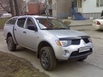 2008 Mitsubishi L200 Photos
