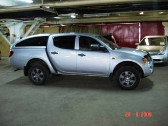 2008 Mitsubishi L200 Photos