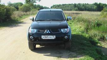 2008 Mitsubishi L200 Images