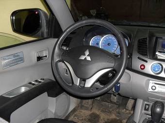 2008 Mitsubishi L200 Pictures