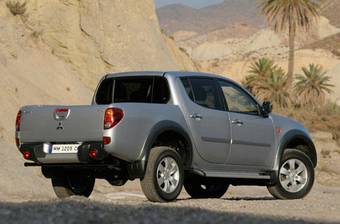 2008 Mitsubishi L200 Pics