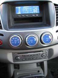 2008 Mitsubishi L200 Photos