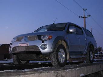 2008 Mitsubishi L200 Pics