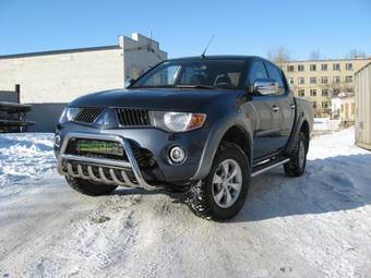 2008 Mitsubishi L200 Photos