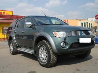 2008 Mitsubishi L200 Photos