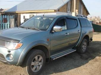 2008 Mitsubishi L200 Photos