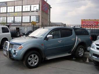 2008 Mitsubishi L200 Photos