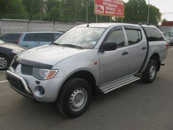 2008 Mitsubishi L200 Photos