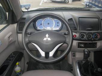 2008 Mitsubishi L200 Photos