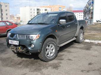 2008 Mitsubishi L200 Photos