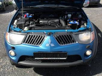 2008 Mitsubishi L200 Photos