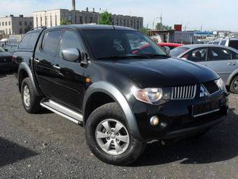 2008 Mitsubishi L200 Photos