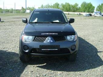 2008 Mitsubishi L200 Photos