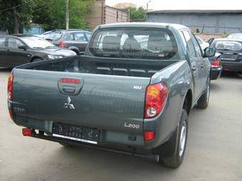 2009 Mitsubishi L200 Photos