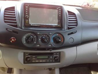 2009 Mitsubishi L200 Pictures