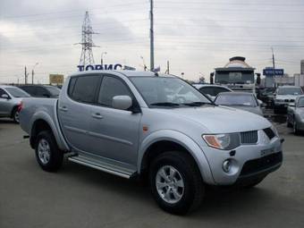 2009 Mitsubishi L200 Pictures