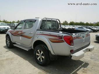 2009 Mitsubishi L200 Photos