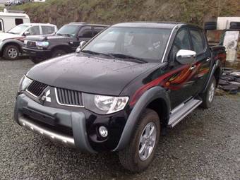 2009 Mitsubishi L200 Photos
