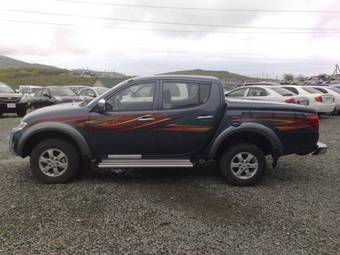 2009 Mitsubishi L200 Photos