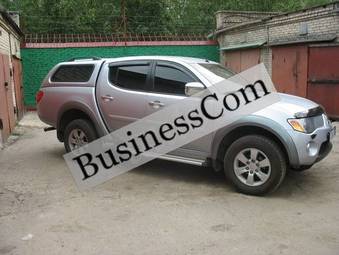 2009 Mitsubishi L200 Photos