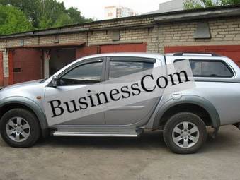 2009 Mitsubishi L200 Images