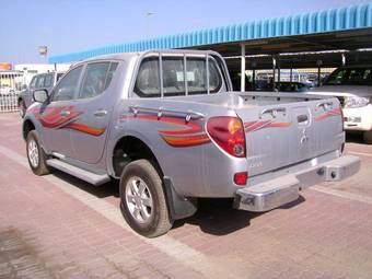2010 Mitsubishi L200 Pictures