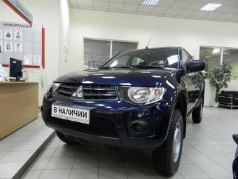2011 Mitsubishi L200 Wallpapers