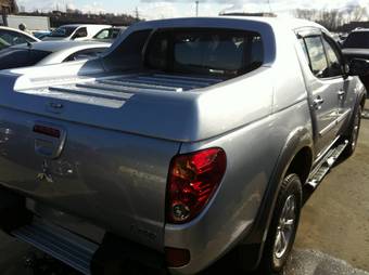 2011 Mitsubishi L200 Wallpapers