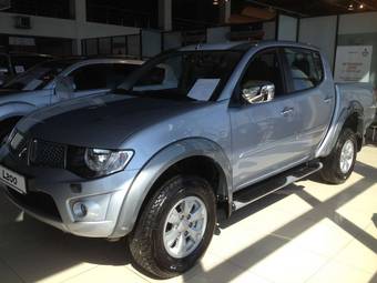 2012 Mitsubishi L200 Pictures