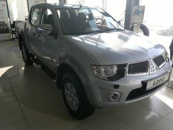 2012 Mitsubishi L200 Pictures