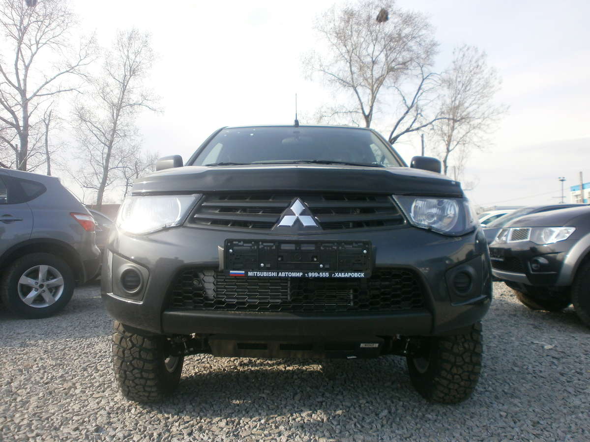 Митсубиси l200 2012