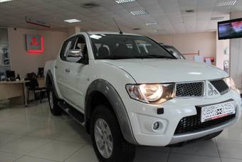 2012 Mitsubishi L200 Wallpapers