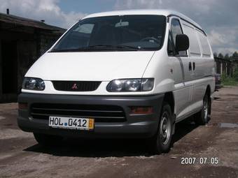 2000 Mitsubishi L400 Pictures