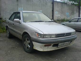 1988 Mitsubishi Lancer Photos