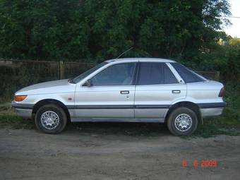 1990 Mitsubishi Lancer Pics