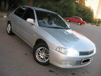 1996 Mitsubishi Lancer Pictures