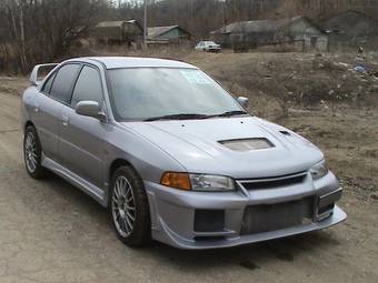 1996 Mitsubishi Lancer Photos