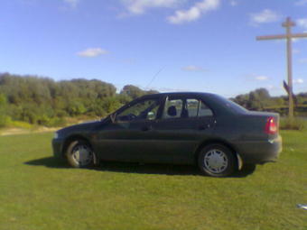 1997 Mitsubishi Lancer Photos