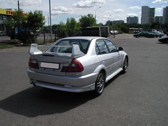 1998 Mitsubishi Lancer Photos