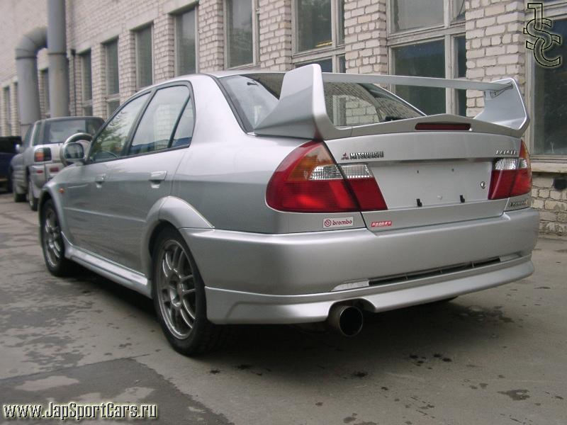 1998 Mitsubishi Lancer Photos