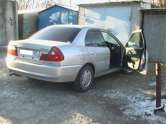 1998 Mitsubishi Lancer Pics