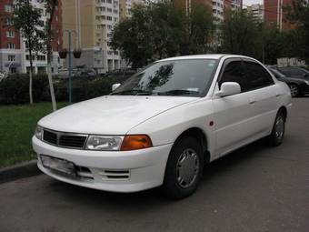 1998 Mitsubishi Lancer Photos