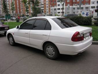 1998 Mitsubishi Lancer Pictures