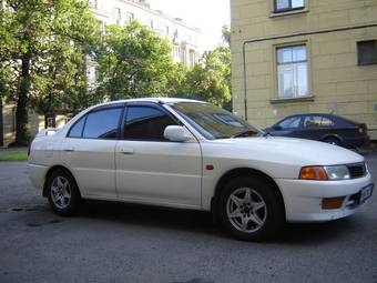 1998 Mitsubishi Lancer Photos