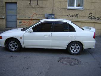1998 Mitsubishi Lancer Pictures