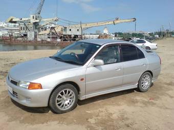 1998 Mitsubishi Lancer Photos