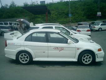 1999 Mitsubishi Lancer Photos