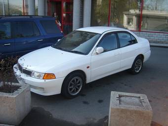 1999 Mitsubishi Lancer Photos