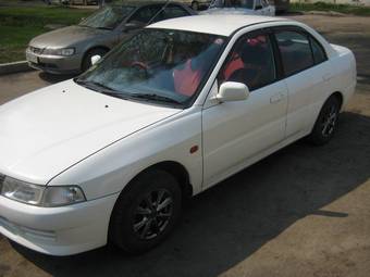 1999 Mitsubishi Lancer Photos