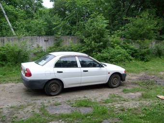 1999 Mitsubishi Lancer Photos